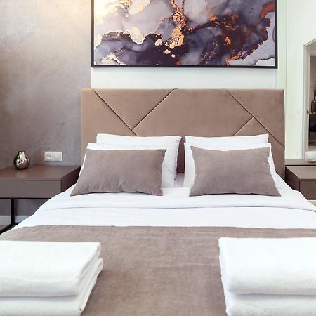 Avangard Franko* Art Apartment ลวีฟ ภายนอก รูปภาพ