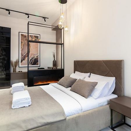 Avangard Franko* Art Apartment ลวีฟ ภายนอก รูปภาพ