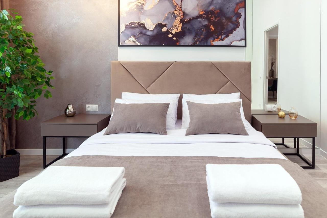 Avangard Franko* Art Apartment ลวีฟ ภายนอก รูปภาพ