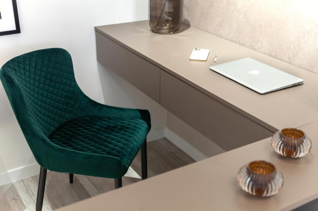 Avangard Franko* Art Apartment ลวีฟ ภายนอก รูปภาพ