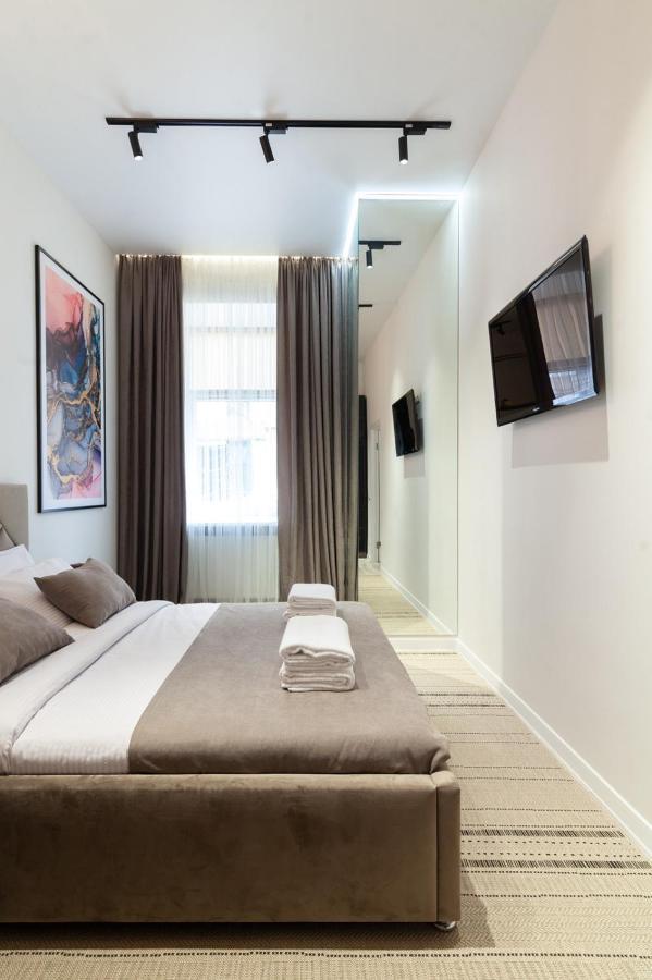 Avangard Franko* Art Apartment ลวีฟ ภายนอก รูปภาพ