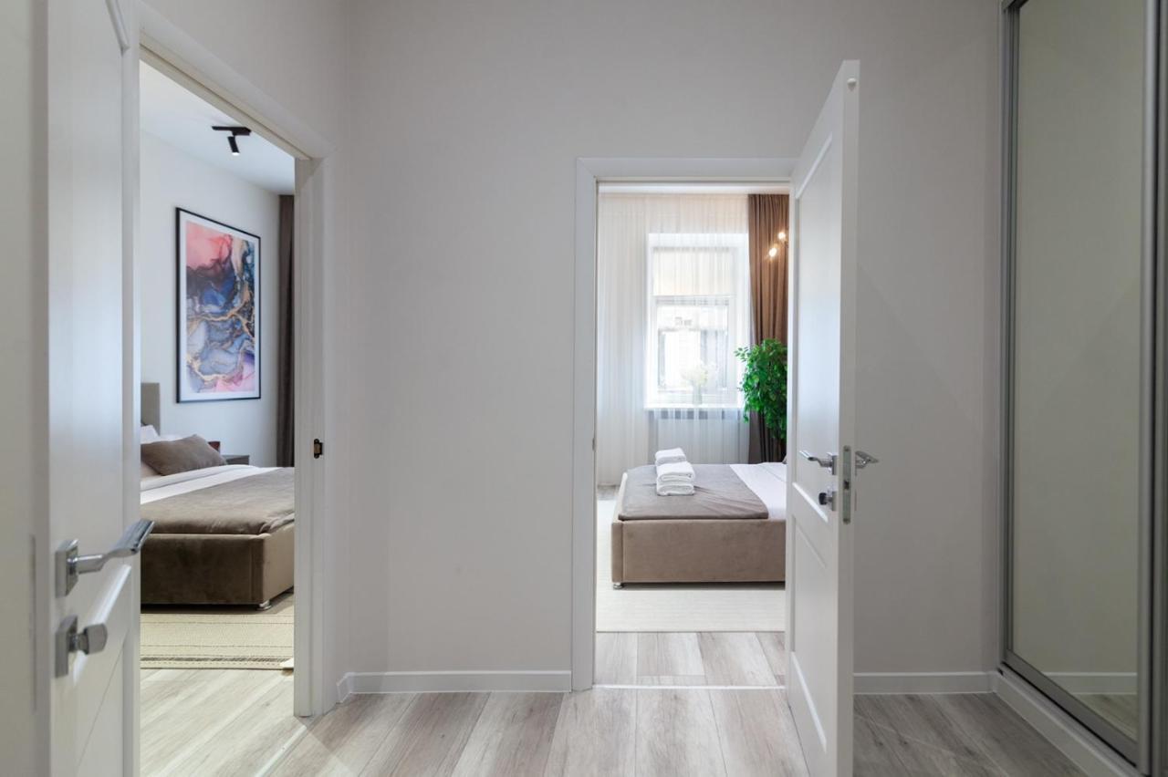 Avangard Franko* Art Apartment ลวีฟ ภายนอก รูปภาพ