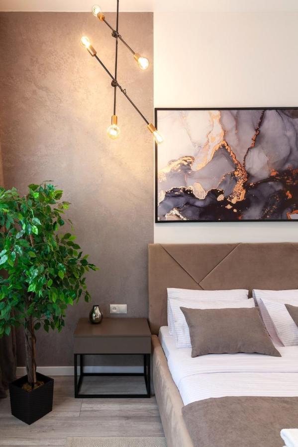 Avangard Franko* Art Apartment ลวีฟ ภายนอก รูปภาพ